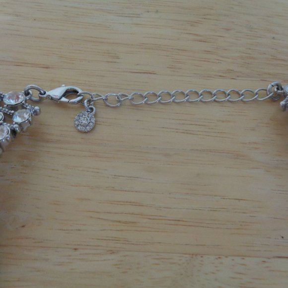 ### LAST CALL ### A statement jewelled collar - Picture 2 of 3